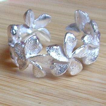 Frangipani Ring